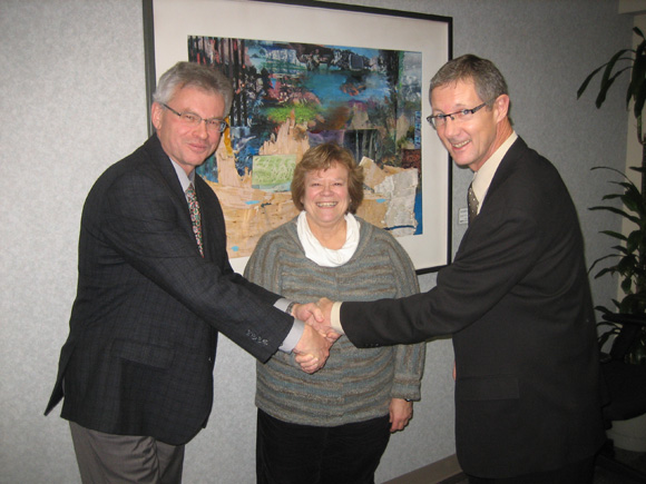 Gaétan Caron, président et premier dirigeant (ONÉ), Elizabeth Snider, présidente (BERE), et John Ondrack, président (CÉRE)
