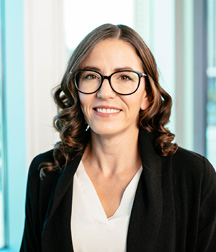 Trena Grimoldby, commissaire