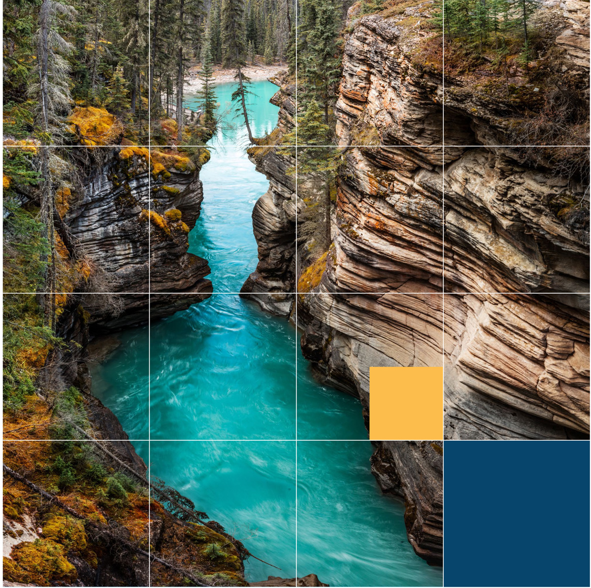 Rivière traversant une caverne de montagne dans la forêt