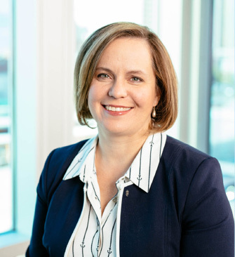 Stephania&nbsp;Luciuk, commissaire