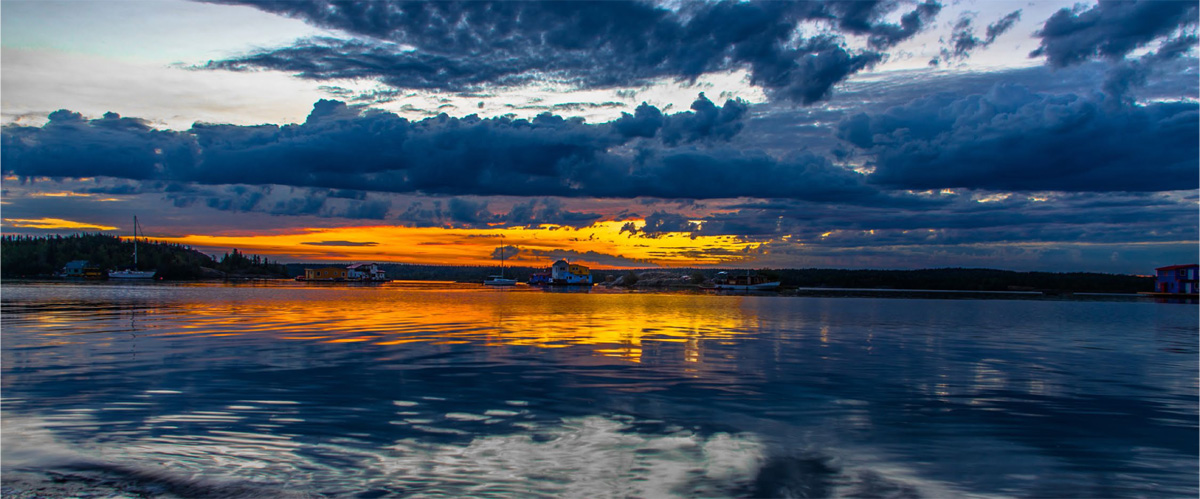 Coucher de soleil sur une baie