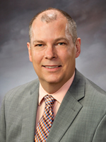 Peter Watson, président et premier dirigeant